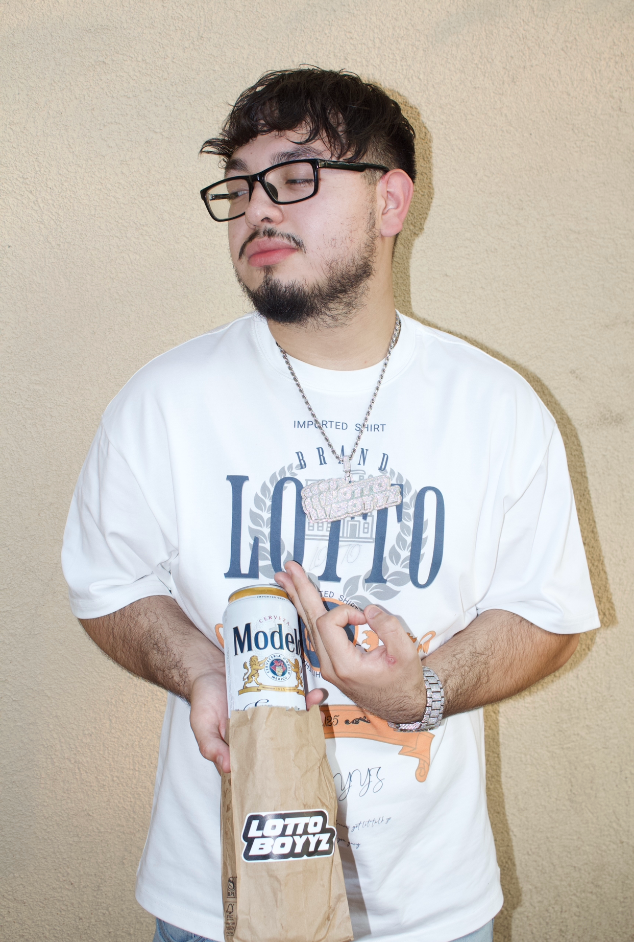 Modelo tee