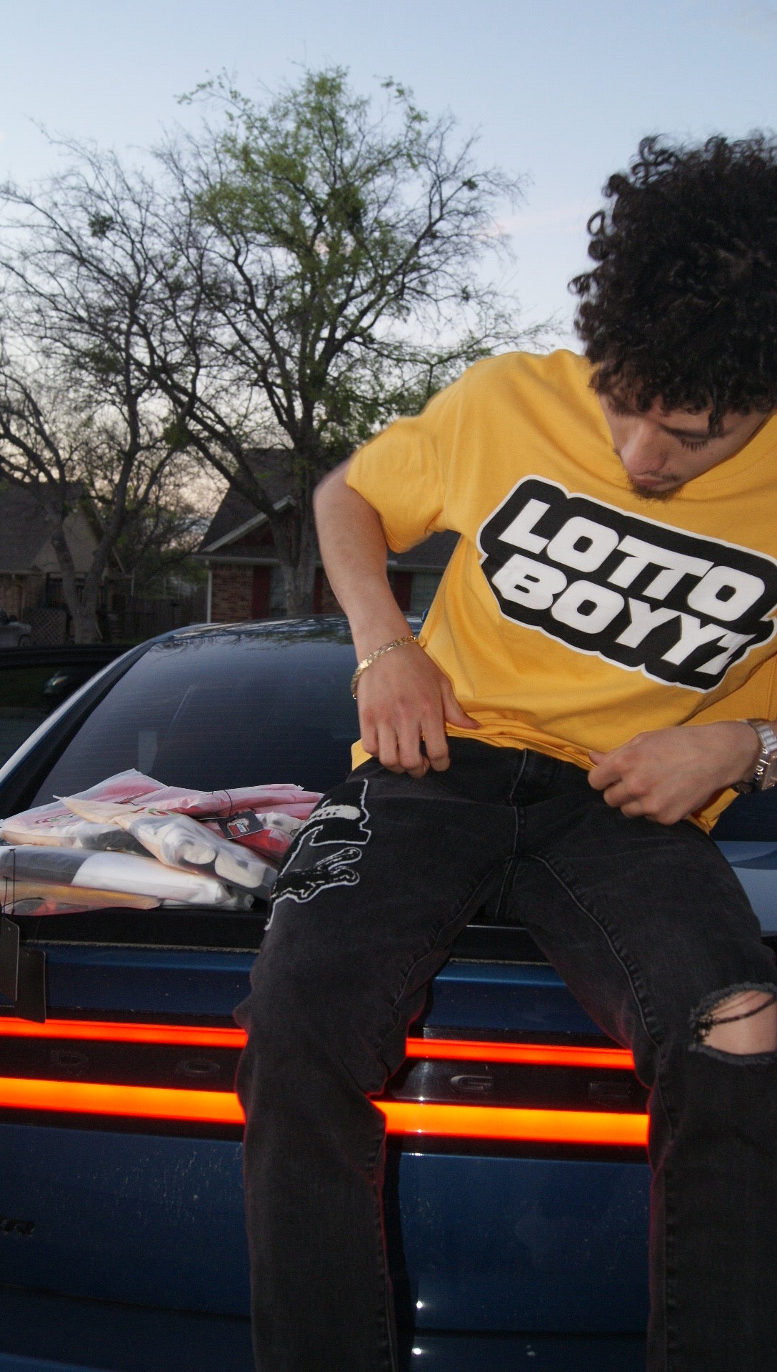 Lottoboyyz Yellow big logo tee